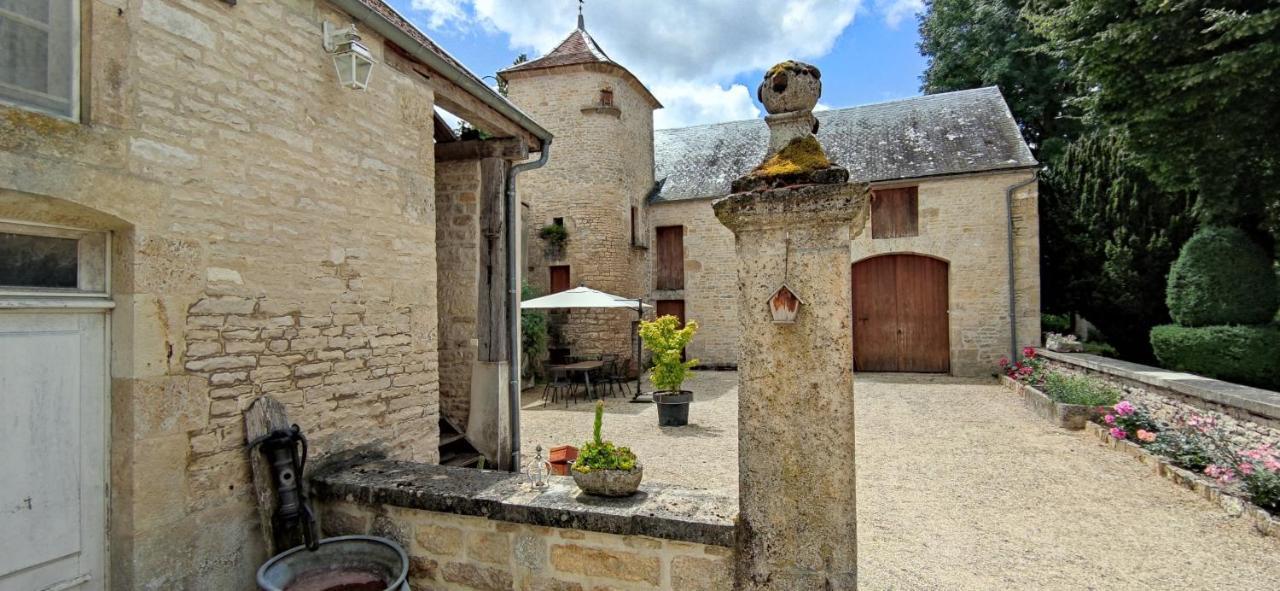 Manoir De L'Echauguette Bed & Breakfast Laignes Exterior photo
