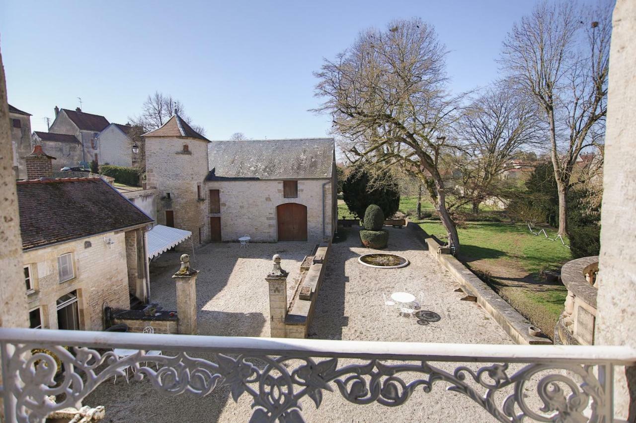 Manoir De L'Echauguette Bed & Breakfast Laignes Exterior photo